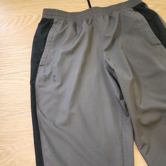 Under Armour Pants Mens XL Sportstyle Woven Track Joggers Mesh Lined Gray Stripe - Picture 2 of 12